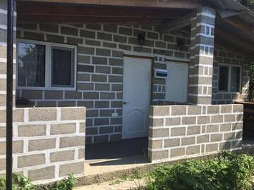 Фото номера Двухместный номер с двуспальной кроватью и дополнительной кроватью Гостевой дом Bereg Morya Guest House г. Machara 17